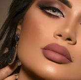 Lentes de contacto de color caramelo gris brillante